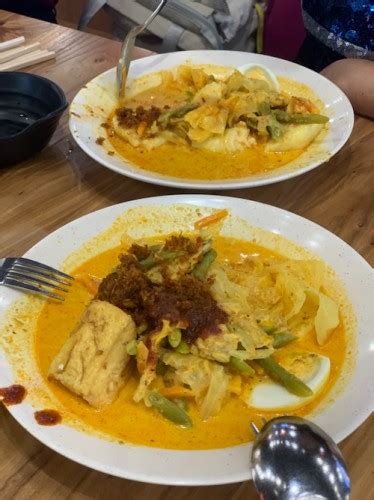 HJH Maimunah Mini (Yishun) .